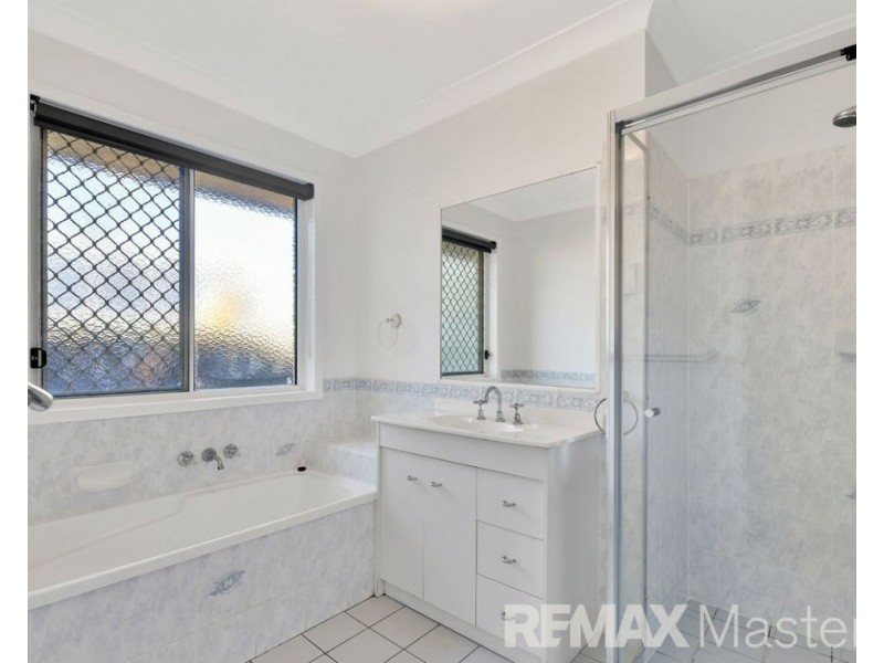 62 Glasshouse Crescent, Forest Lake QLD 4078