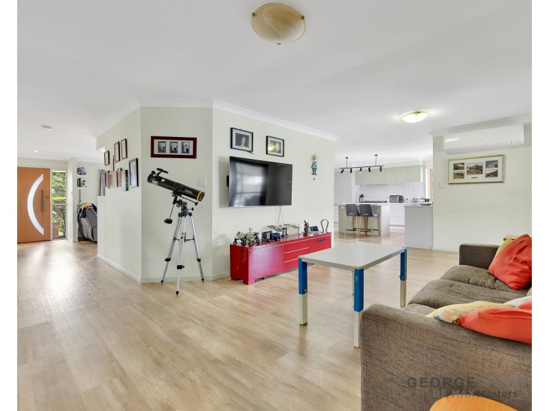 28 Columbus Pl, Forest Lake QLD 4078