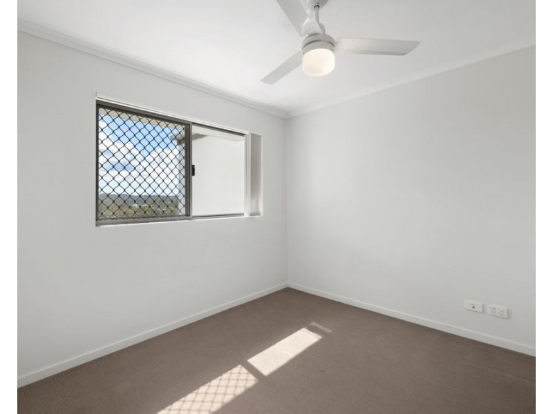 303/26 Macgroarty Street, Coopers Plains QLD 4108