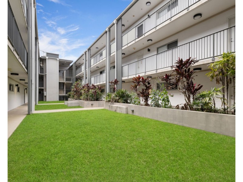 303/26 Macgroarty Street, Coopers Plains QLD 4108
