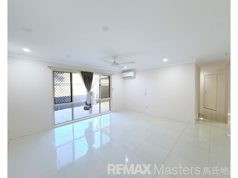 33 Prospect Crescent, Forest Lake QLD 4078