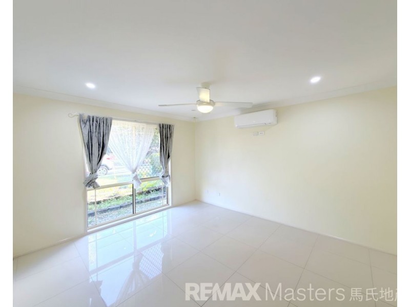 33 Prospect Crescent, Forest Lake QLD 4078