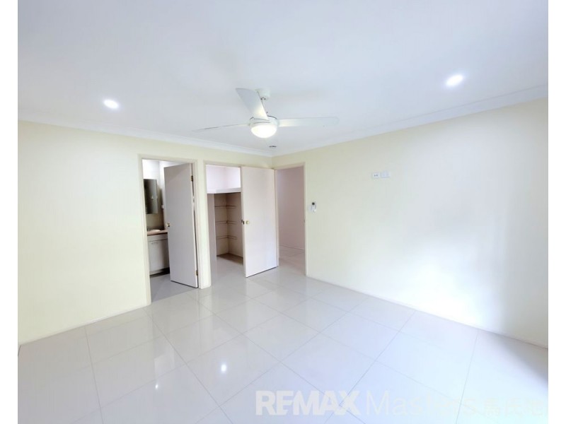 33 Prospect Crescent, Forest Lake QLD 4078