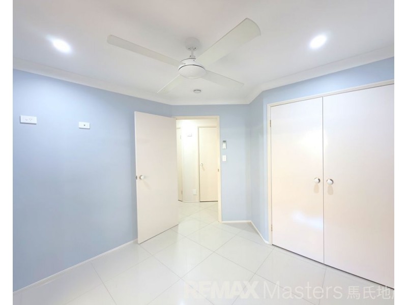 33 Prospect Crescent, Forest Lake QLD 4078
