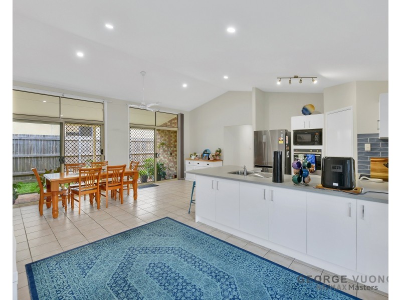 23 Moran Cr, Forest Lake QLD 4078