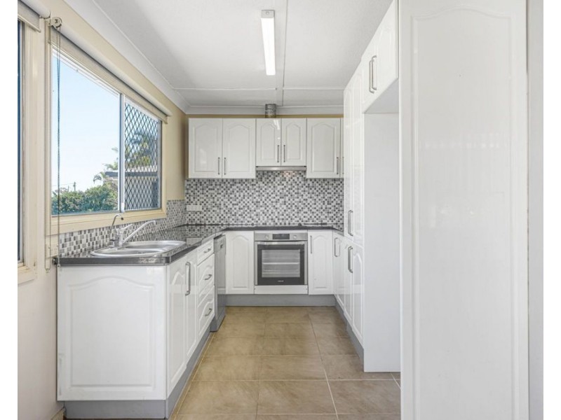41 Aquarius Drive, Kingston QLD 4114