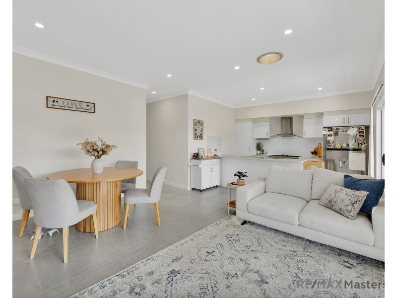2 Wattlebird Ct, Redbank Plains QLD 4301
