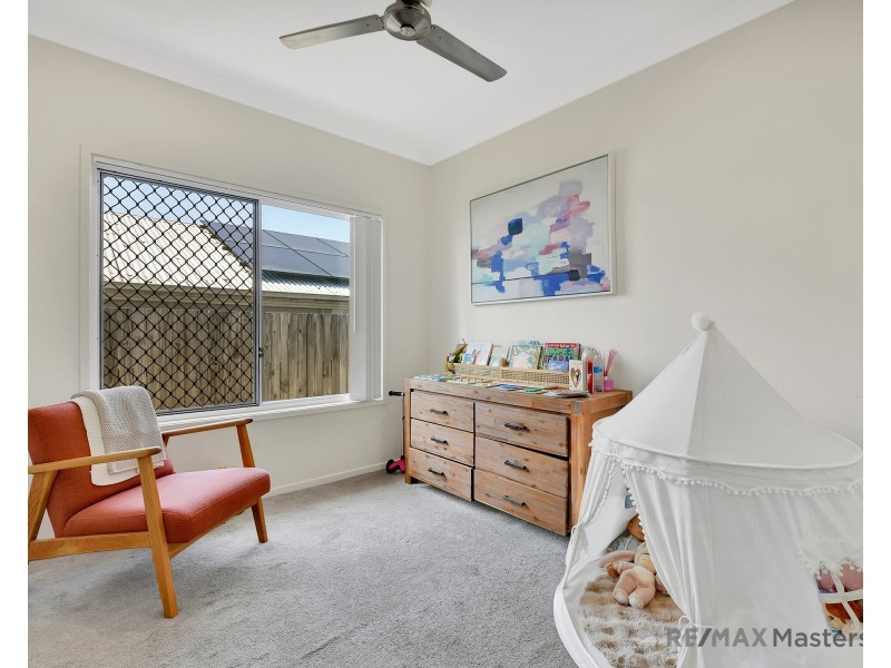 2 Wattlebird Ct, Redbank Plains QLD 4301