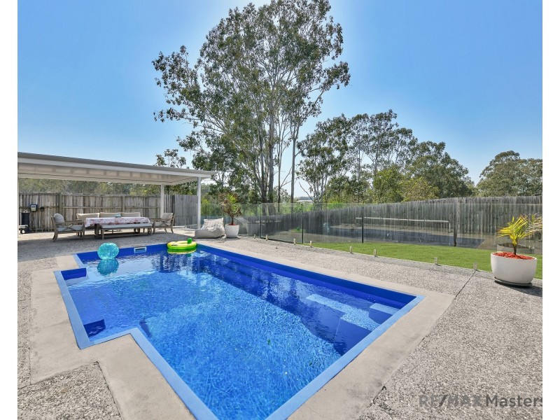 2 Wattlebird Ct, Redbank Plains QLD 4301