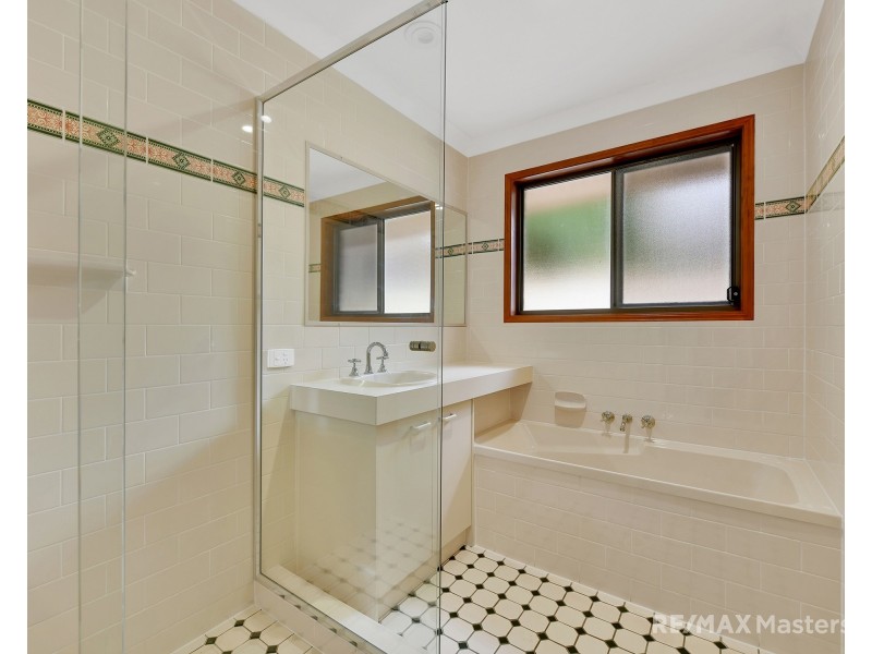 7 Wivenhoe Cct, Forest Lake QLD 4078