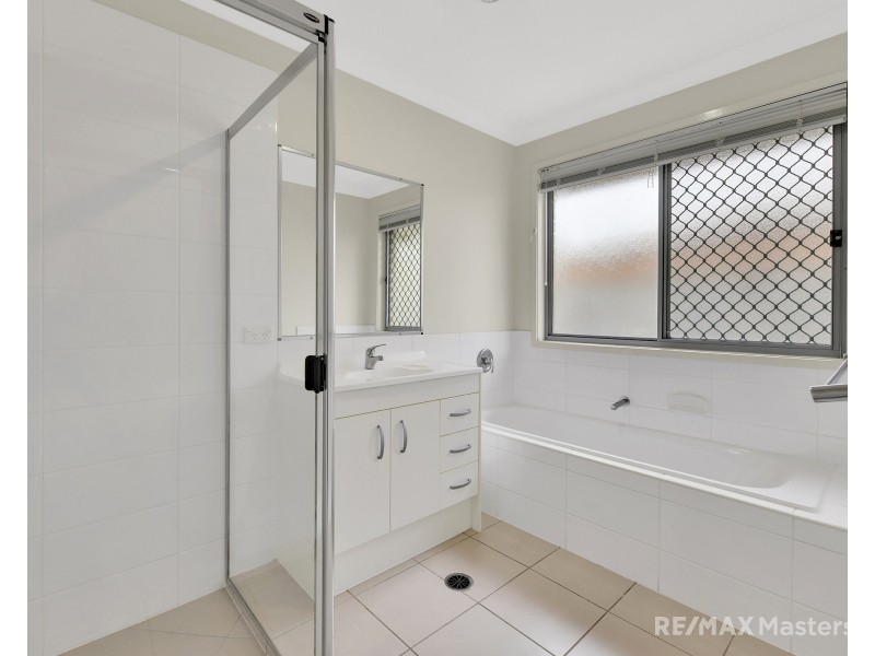 14 Flower Pl, Richlands QLD 4077