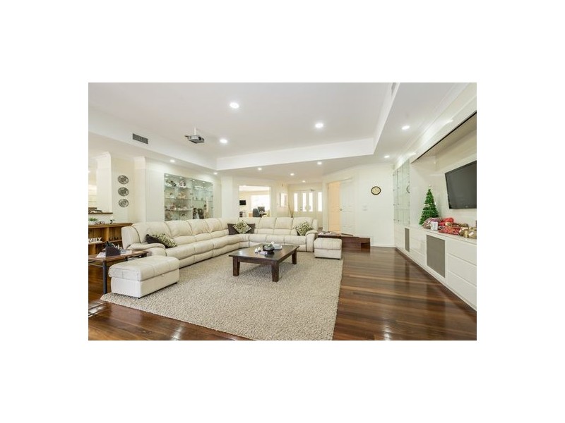 37 Fishery Point Road, Mirrabooka NSW 2264