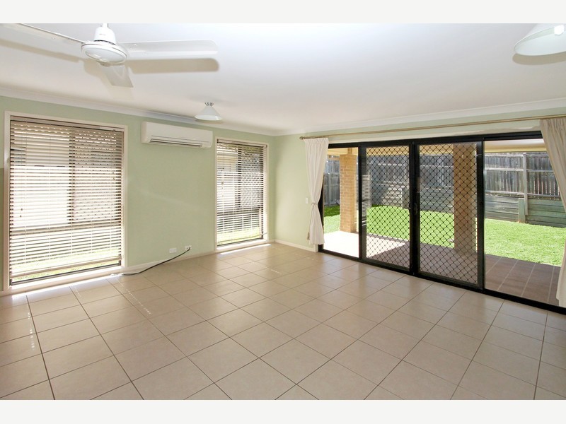 7/3 Tamari Place, Petrie QLD 4502