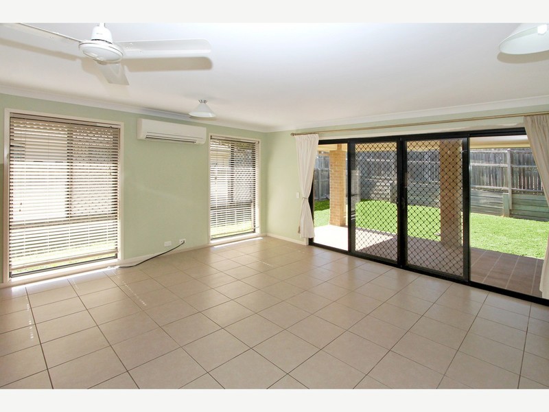 7/3 Tamari Place, Petrie QLD 4502
