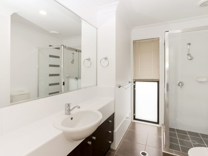 39 Bella Street, Cashmere QLD 4500