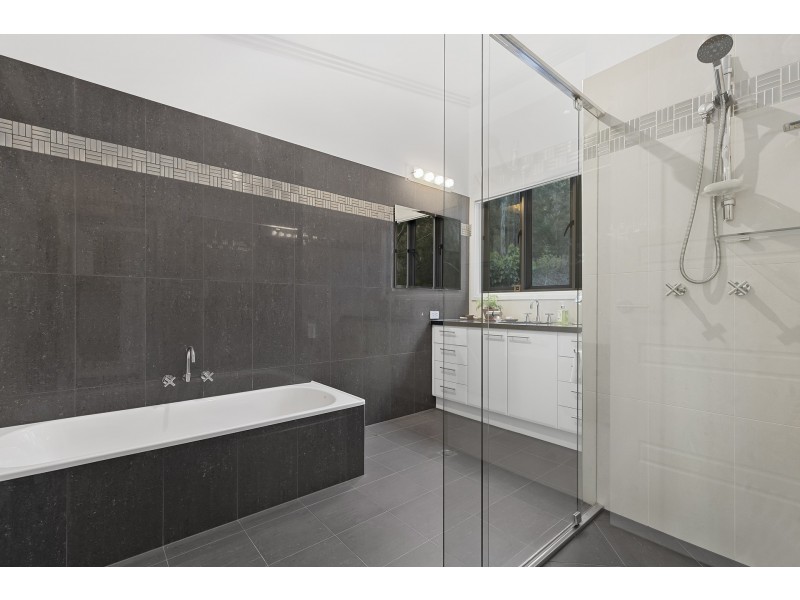 10 Dairy Farm Lane, Cedar Creek QLD 4520