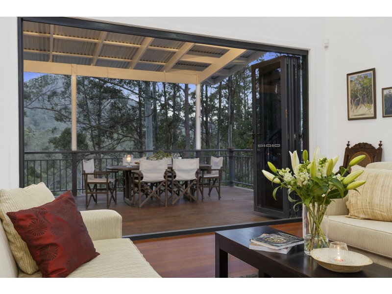 10 Dairy Farm Lane, Cedar Creek QLD 4520