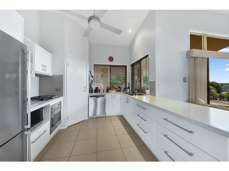 6 Crebra Lane, Cashmere QLD 4500