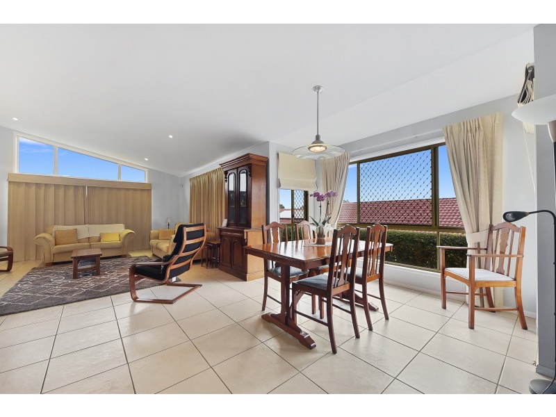 6 Crebra Lane, Cashmere QLD 4500
