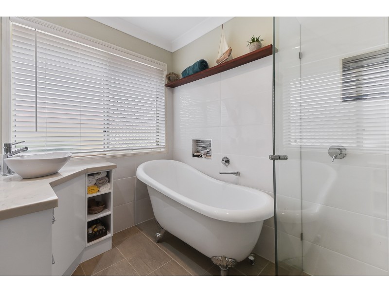 6 Crebra Lane, Cashmere QLD 4500