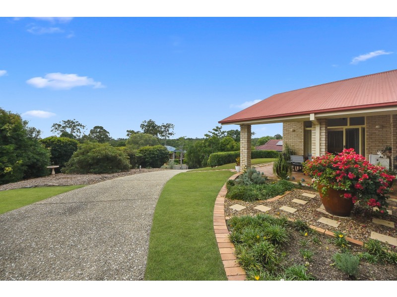 6 Crebra Lane, Cashmere QLD 4500
