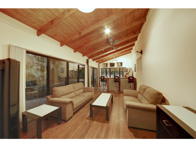 10 Arnan Court, Samford Valley QLD 4520