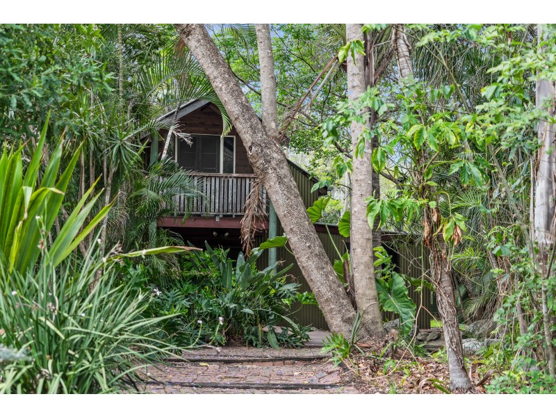 10 Arnan Court, Samford Valley QLD 4520