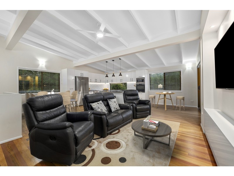 13 Woodview Street, Samford Valley QLD 4520