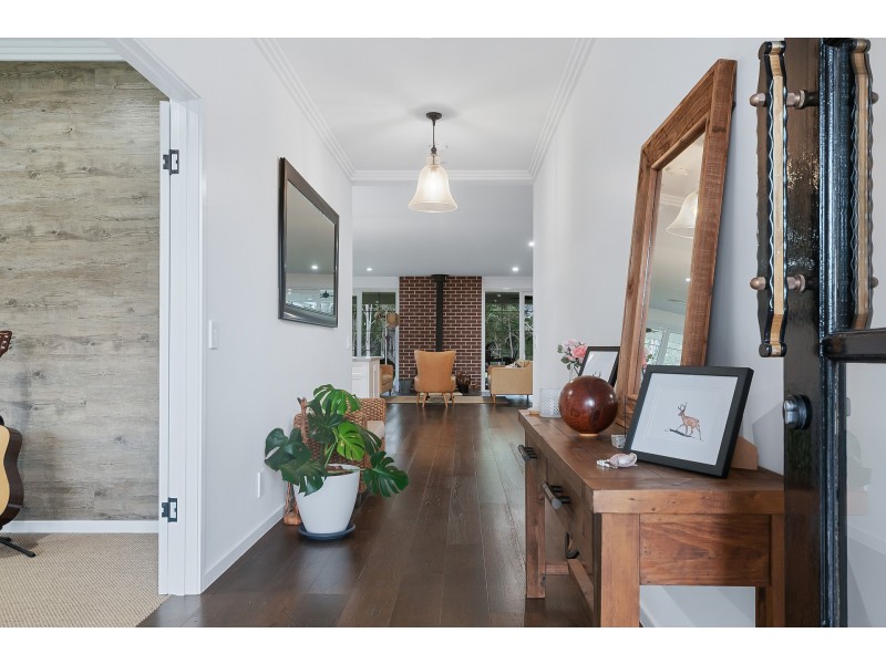 18 Kim Kerin Place, Wights Mountain QLD 4520