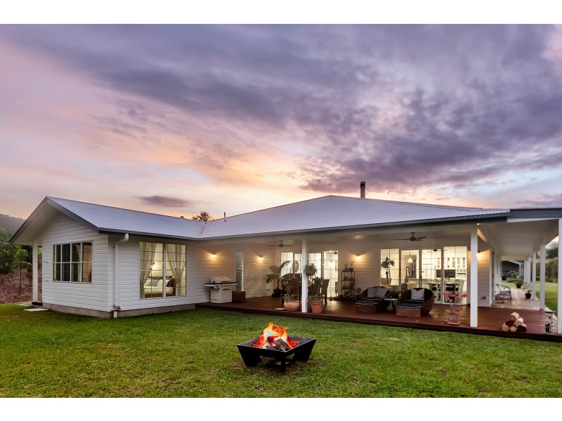 18 Kim Kerin Place, Wights Mountain QLD 4520