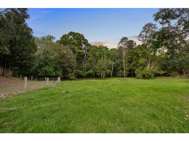 18 Kim Kerin Place, Wights Mountain QLD 4520