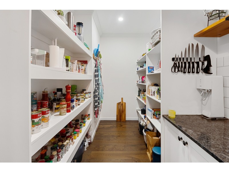 18 Kim Kerin Place, Wights Mountain QLD 4520