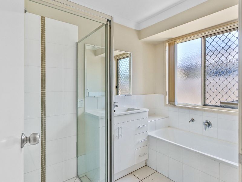 2 Dauntless Lane, Bray Park QLD 4500