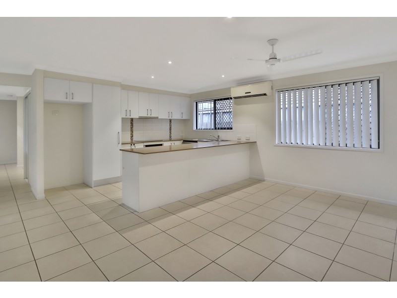 27 Moor Circuit, Warner QLD 4500