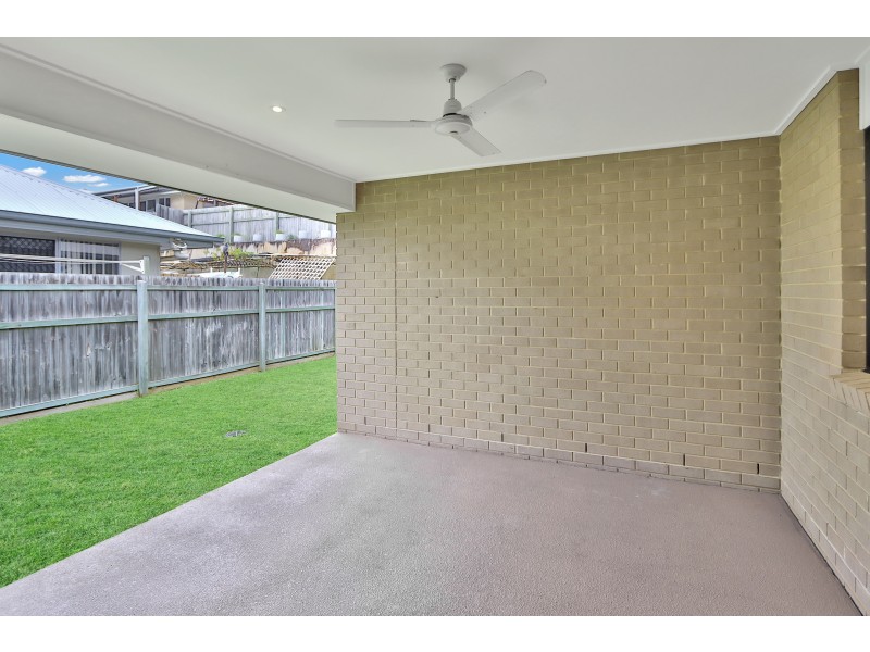 27 Moor Circuit, Warner QLD 4500