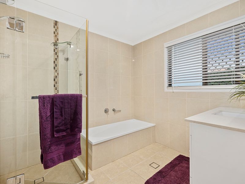 13 Woodview Street, Samford Valley QLD 4520