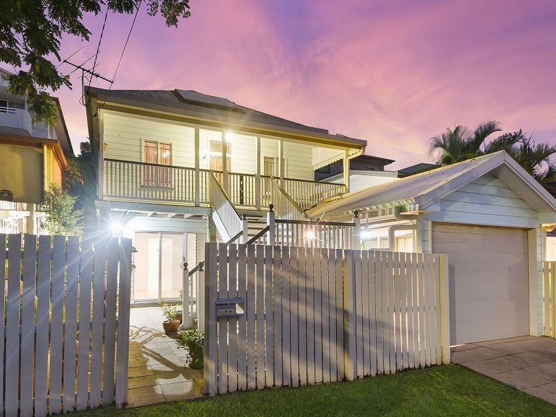 72 Dutton Street, Hawthorne QLD 4171