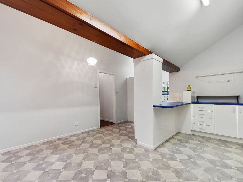 72 Dutton Street, Hawthorne QLD 4171