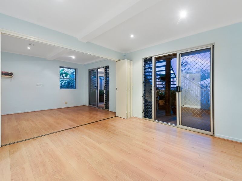 72 Dutton Street, Hawthorne QLD 4171