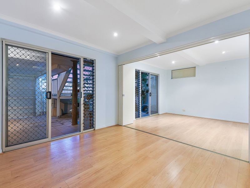 72 Dutton Street, Hawthorne QLD 4171