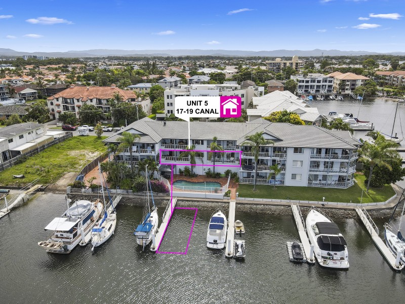 5/17 Canal Avenue, Runaway Bay QLD 4216