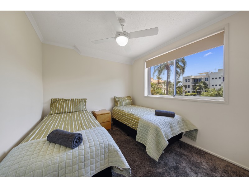 5/17 Canal Avenue, Runaway Bay QLD 4216