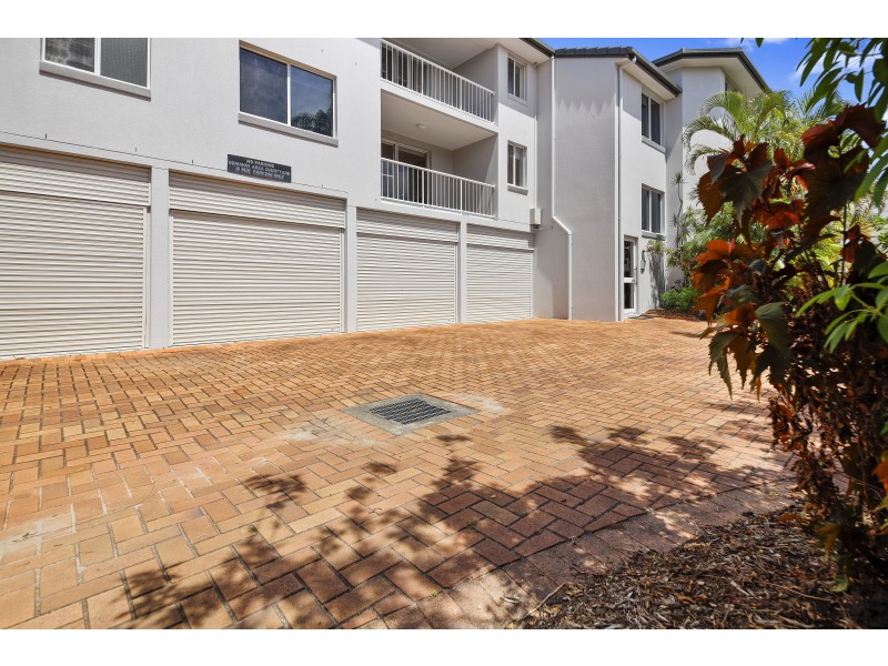 5/17 Canal Avenue, Runaway Bay QLD 4216