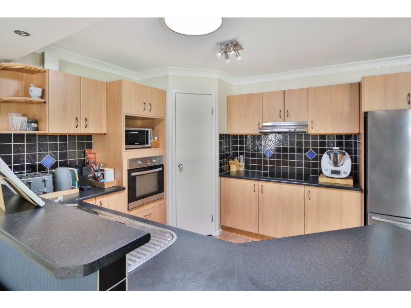 27 Montclare Court, Cashmere QLD 4500