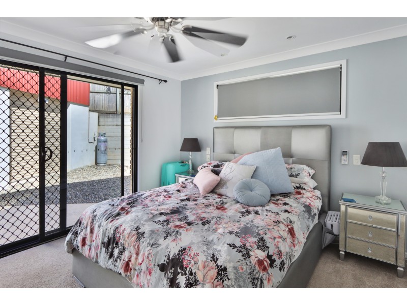 27 Montclare Court, Cashmere QLD 4500