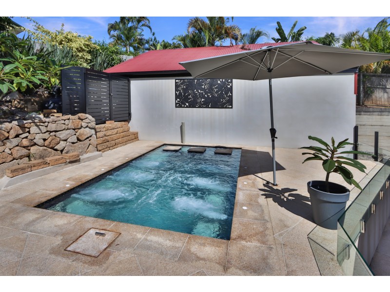 27 Montclare Court, Cashmere QLD 4500