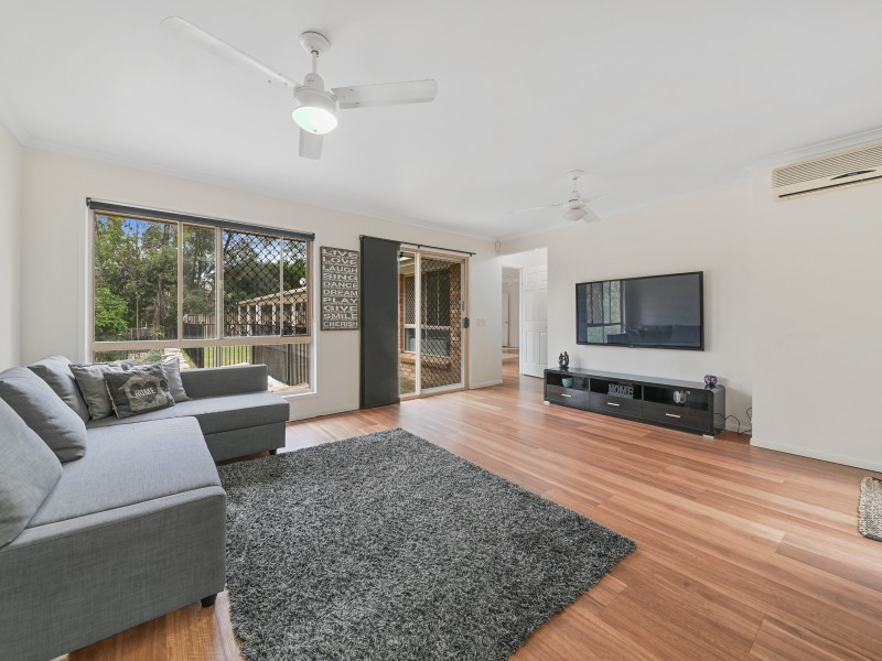 7 Drapers Road, Eatons Hill QLD 4037