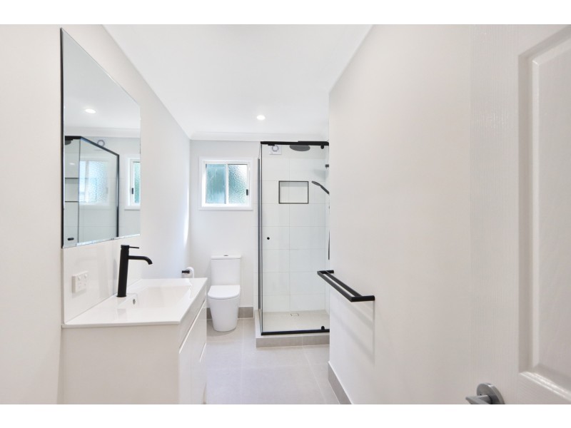 49 Paramount Drive, Warner QLD 4500