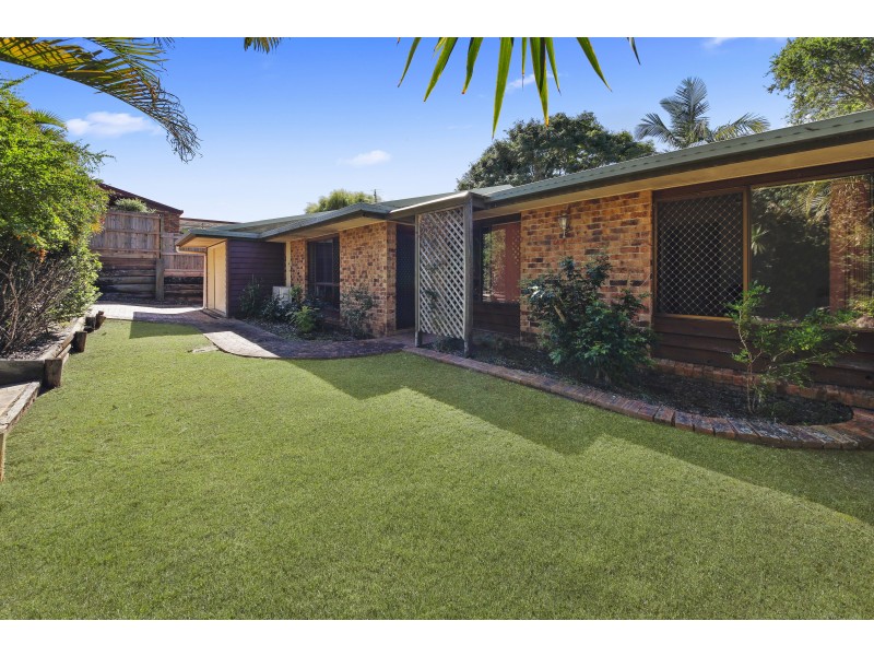 9 Edwards Drive, Albany Creek QLD 4035