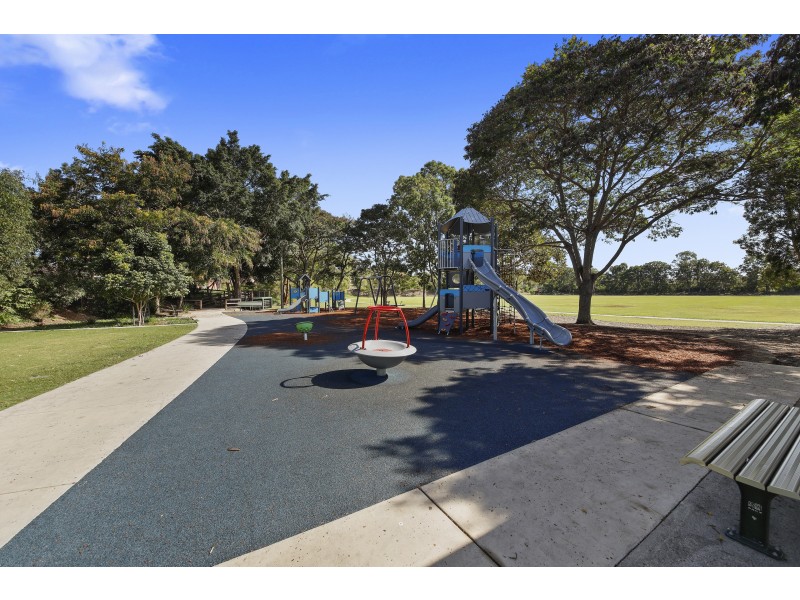 9 Edwards Drive, Albany Creek QLD 4035